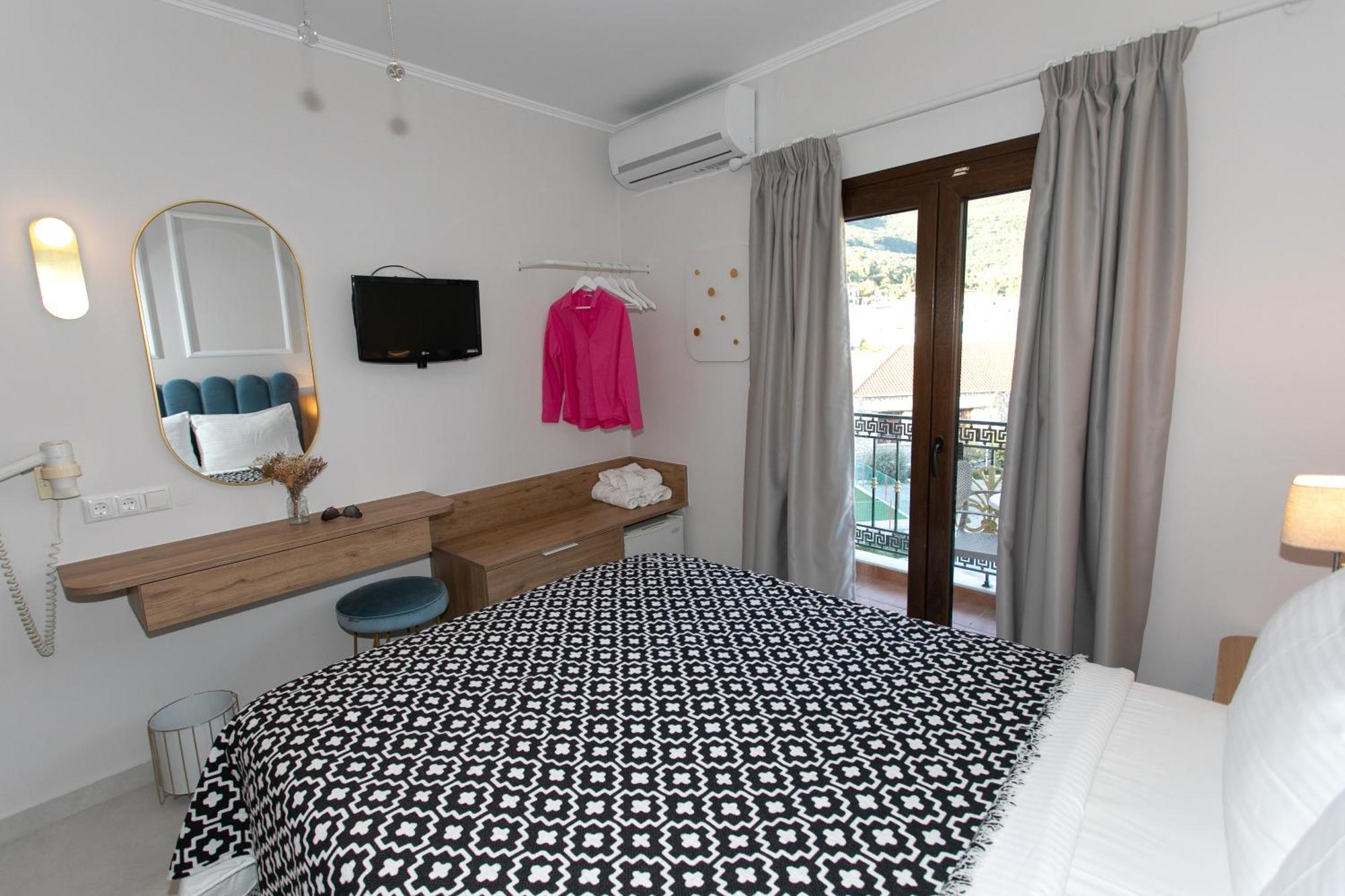 Paradise Hotel Parga Ngoại thất bức ảnh